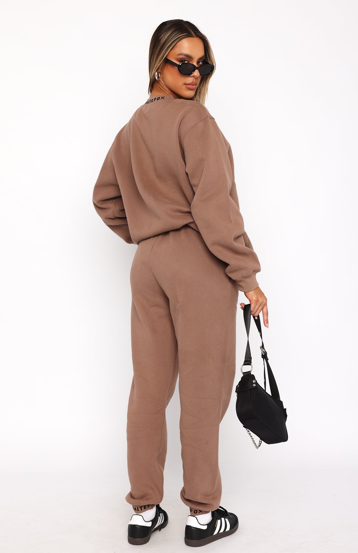 Put It On Repeat Sweatpants Mocha - WHITE FOX
