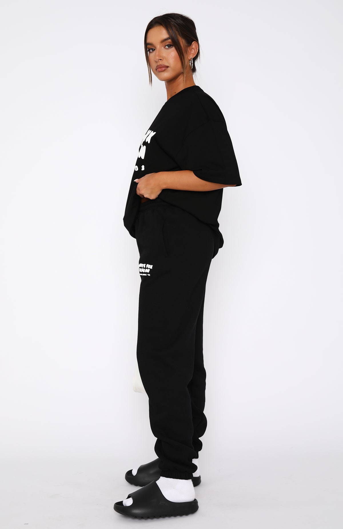 The Main Season Sweatpants Black - WHITE FOX