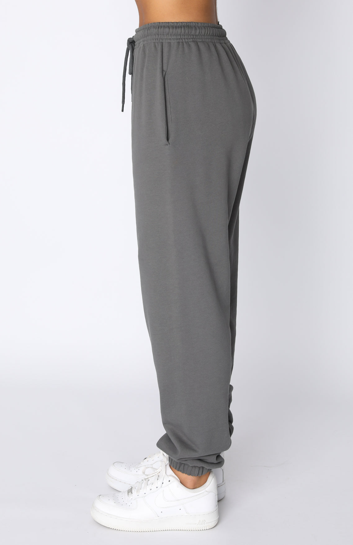 Not An Issue Sweatpants Slate - WHITE FOX