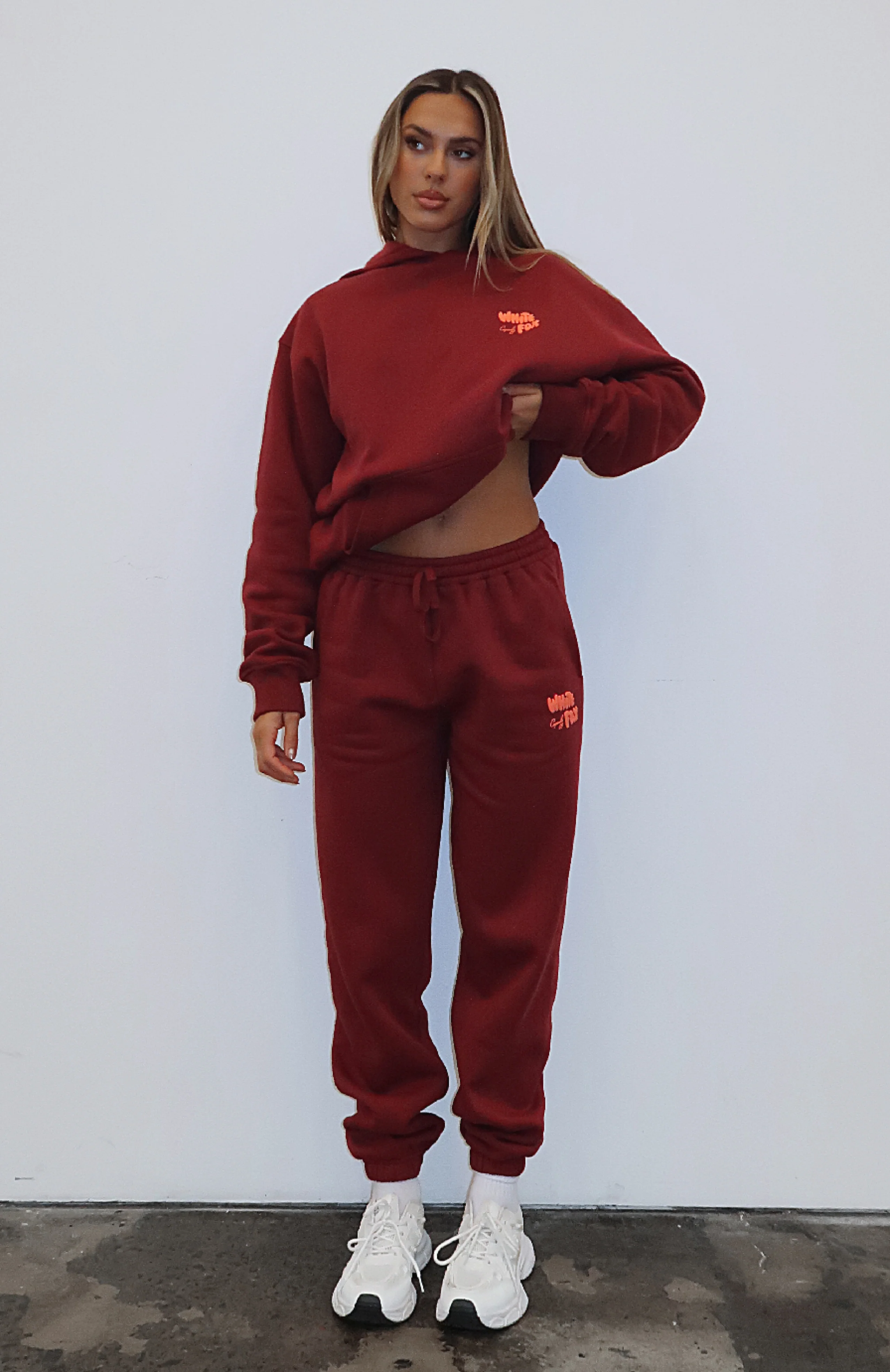 Capsule 9 Star Of The Moment Sweatpants Burgundy - WHITE FOX