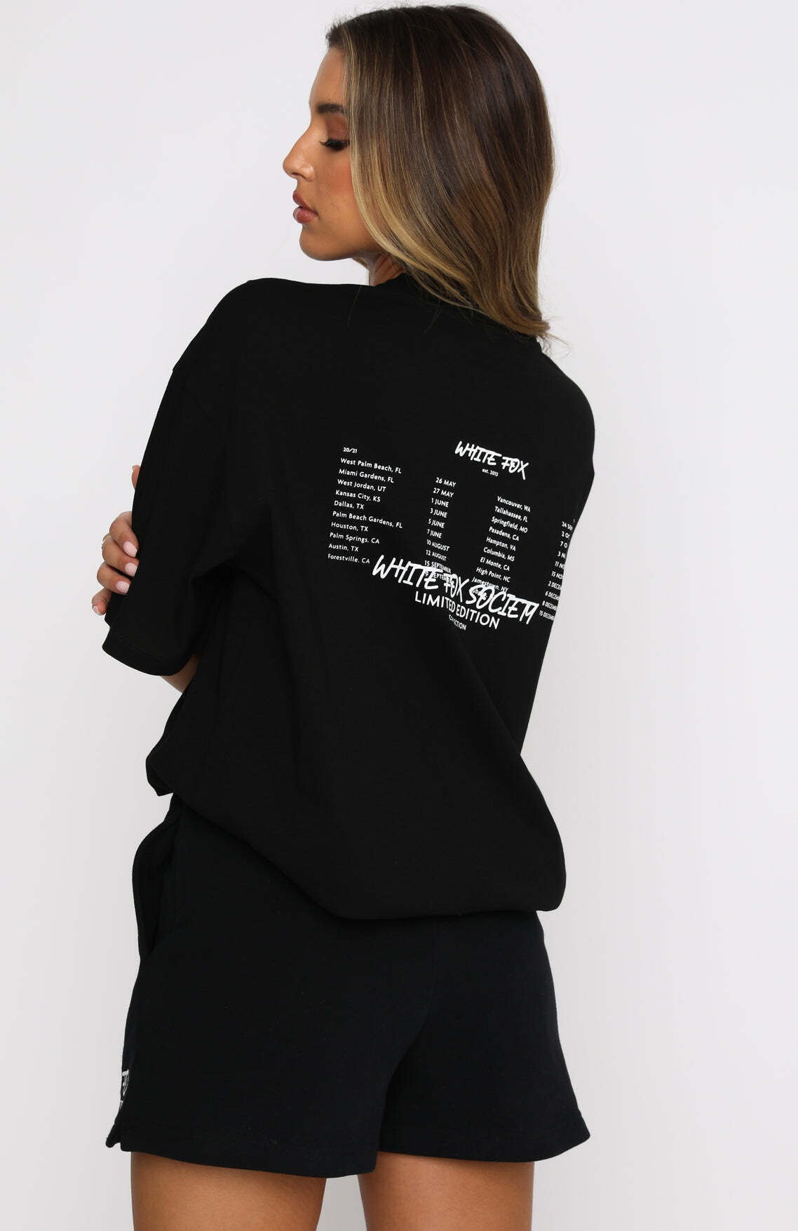 Step Back Oversized Tee Black - WHITE FOX
