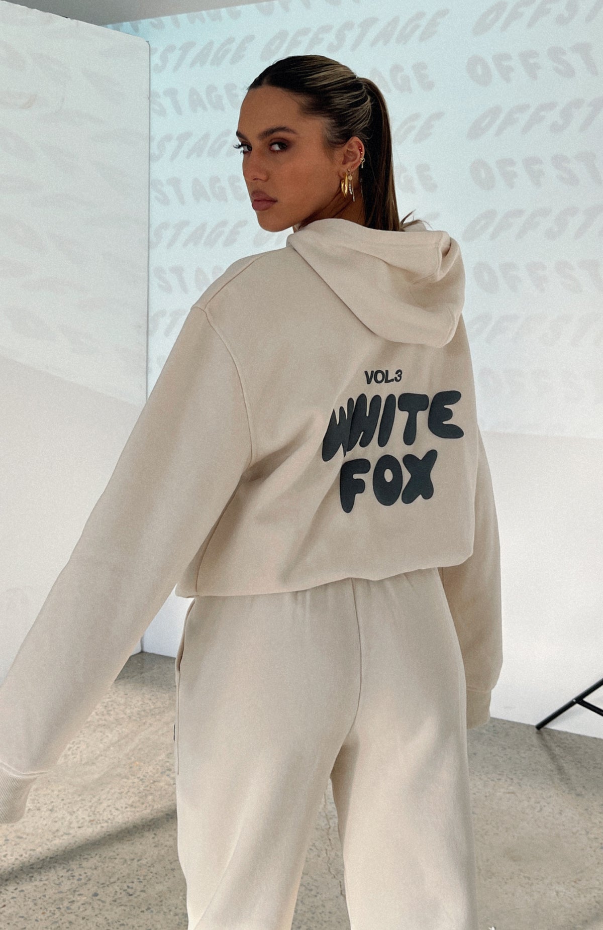 Offstage Hoodie Pebble - WHITE FOX