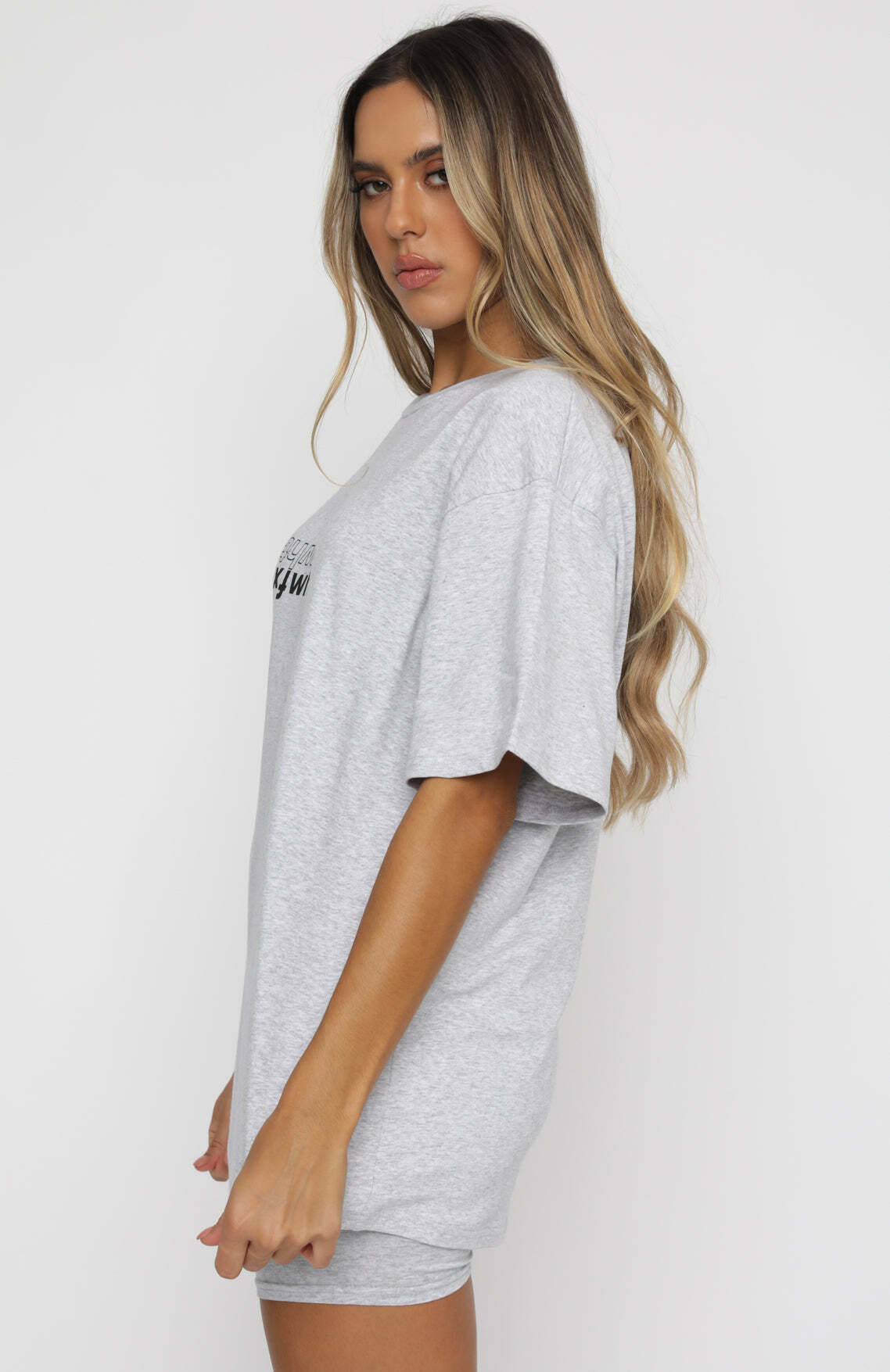 Catching Feelings Tee Grey Marle - WHITE FOX