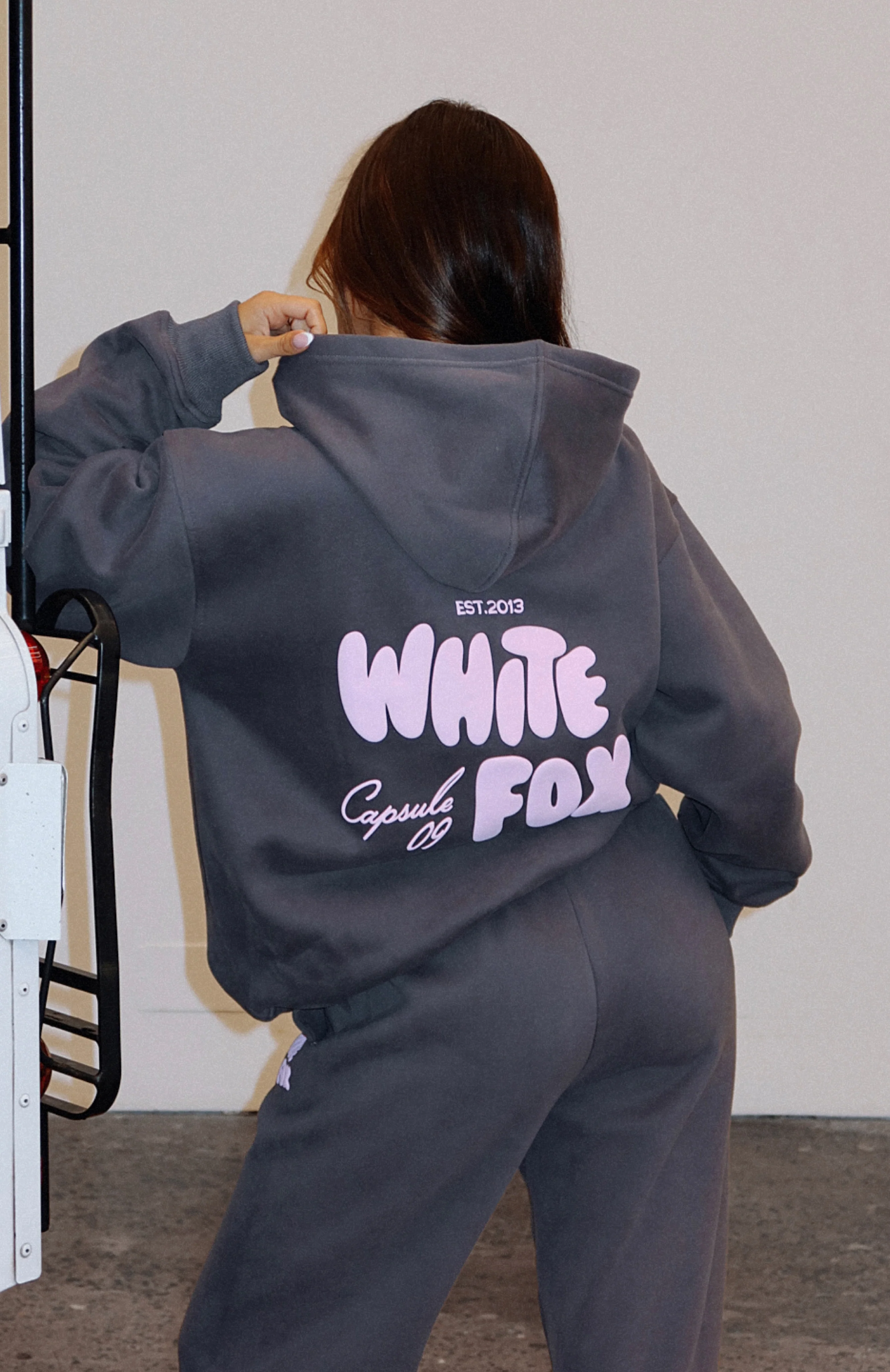 Capsule 9 Star Of The Moment Oversized Hoodie Volcanic - WHITE FOX