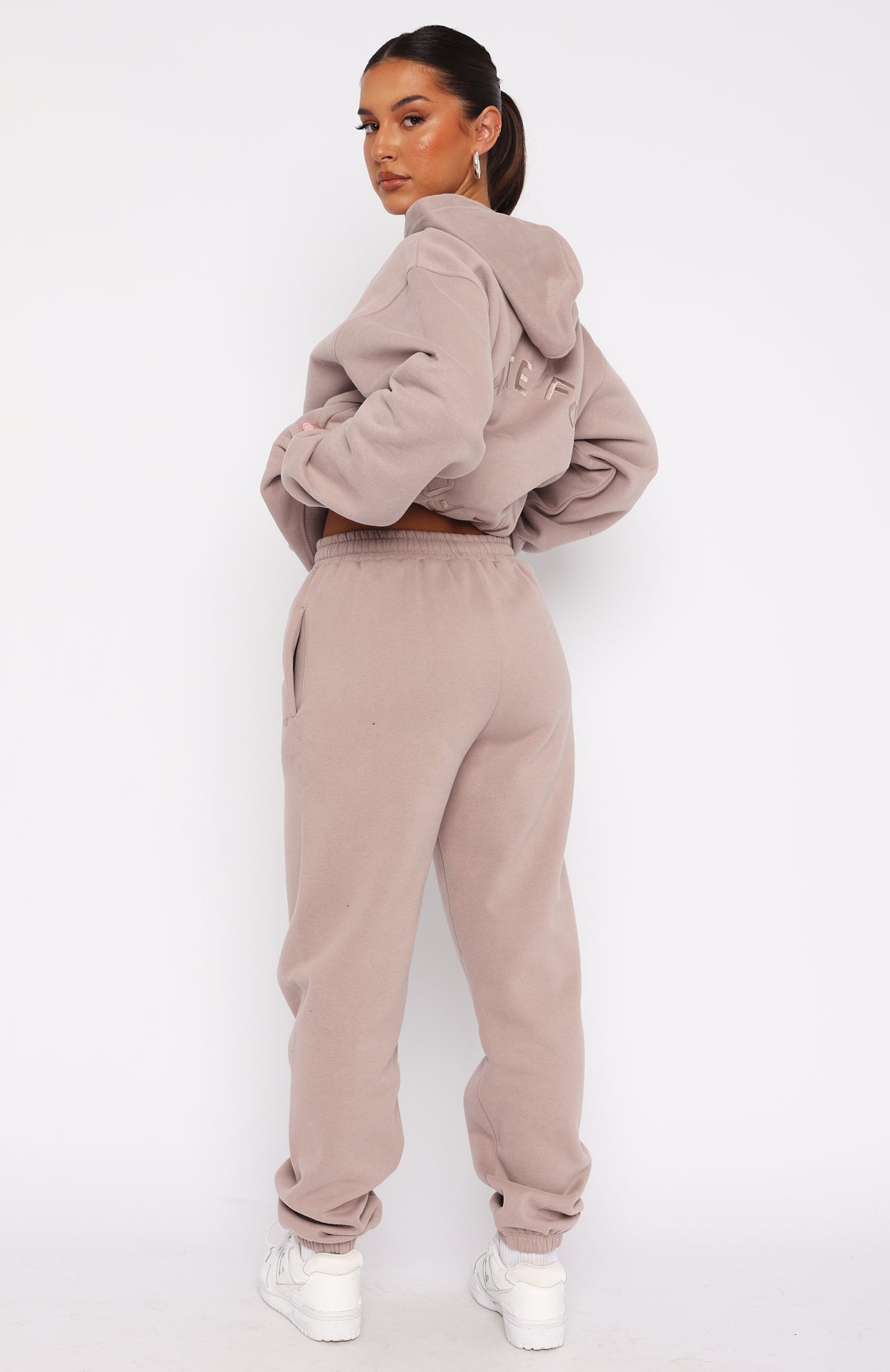 Stay Lifted Sweatpants Cinnamon - WHITE FOX