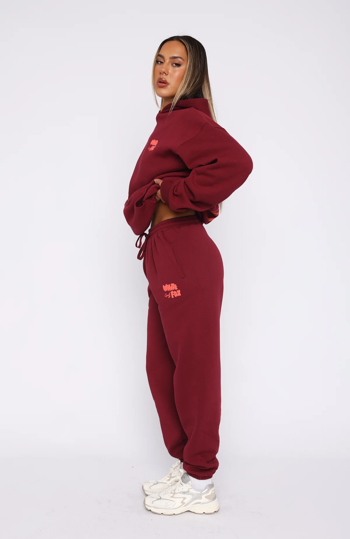 Capsule 9 Star Of The Moment Sweatpants Burgundy - WHITE FOX