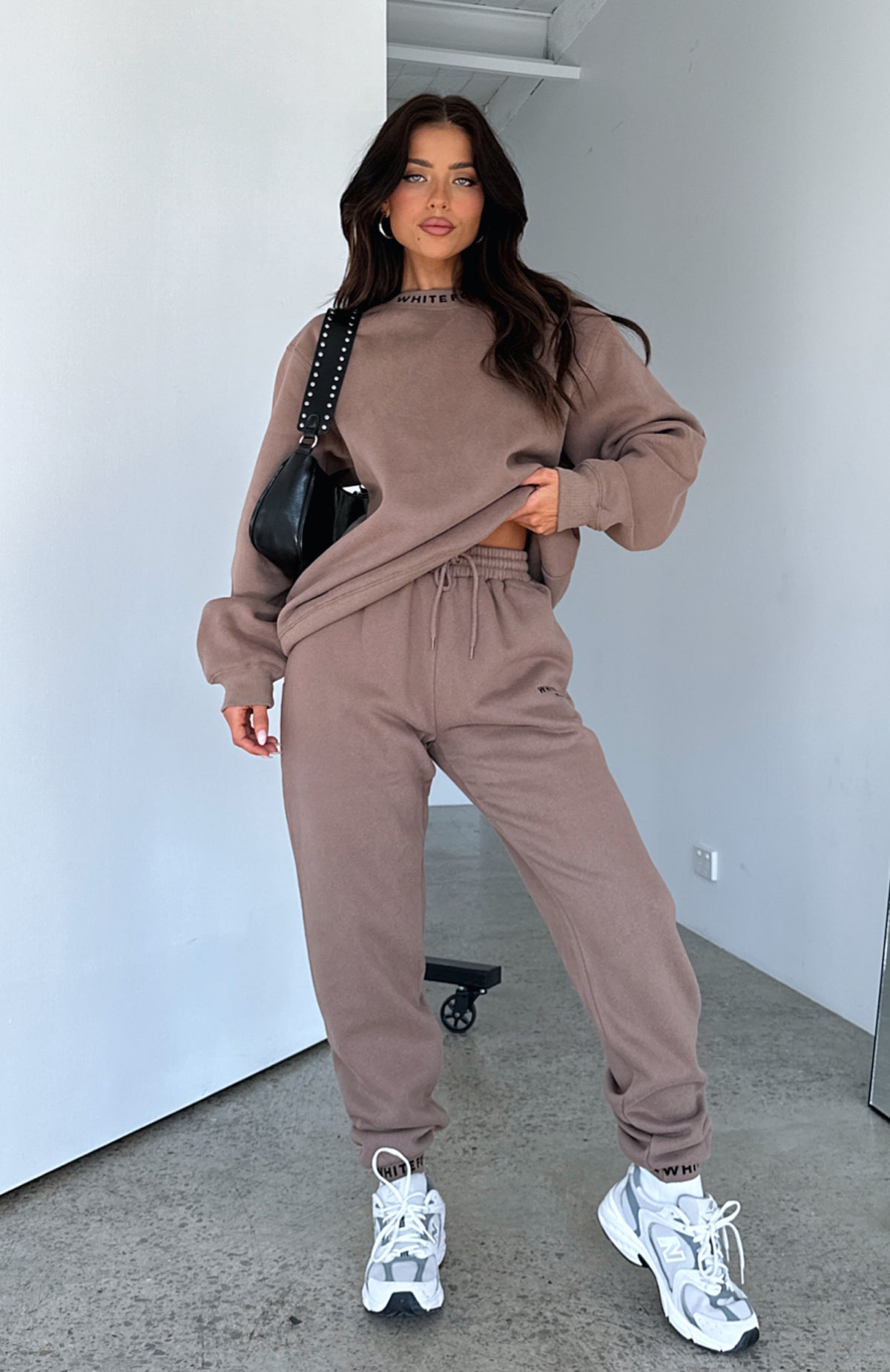 Put It On Repeat Sweatpants Mocha - WHITE FOX